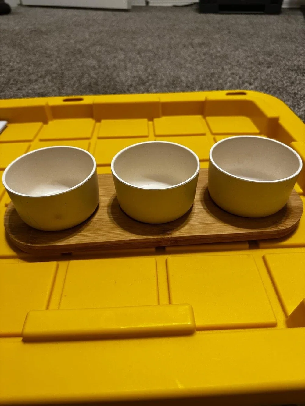 3 Piece Condiment Bowl Set White Plastic Bowls Bamboo Serving Tray